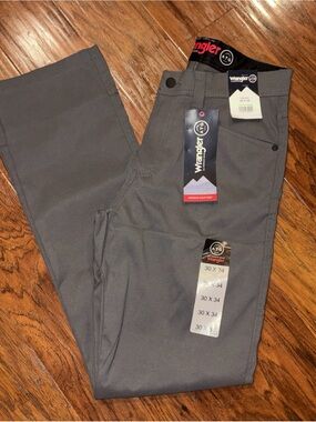 NWT Wrangler ATG Pants Mens 30x34 Outdoor Performance All Terrain Gear Hiking
